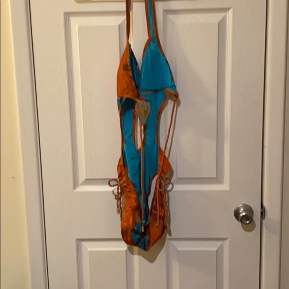 Apple bottoms bathing suit open back sexy - Picture 2 of 3